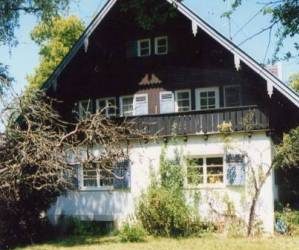 DE, München, GräfelfingEinfamilienhaus der besonderen Art