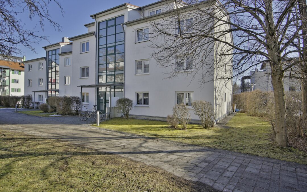DE, Starnberg, Am Sonnenhof 8 - 12Mehrfamilienhaus auf großem Areal – mit perspektivischen Zukunftsaussichten