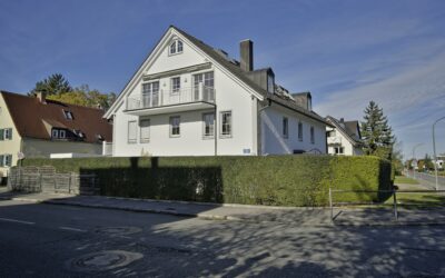 DE, Muenchen, EbereschenstraßeNeu renoviert – Sonnig – luftige Galeriewohnung