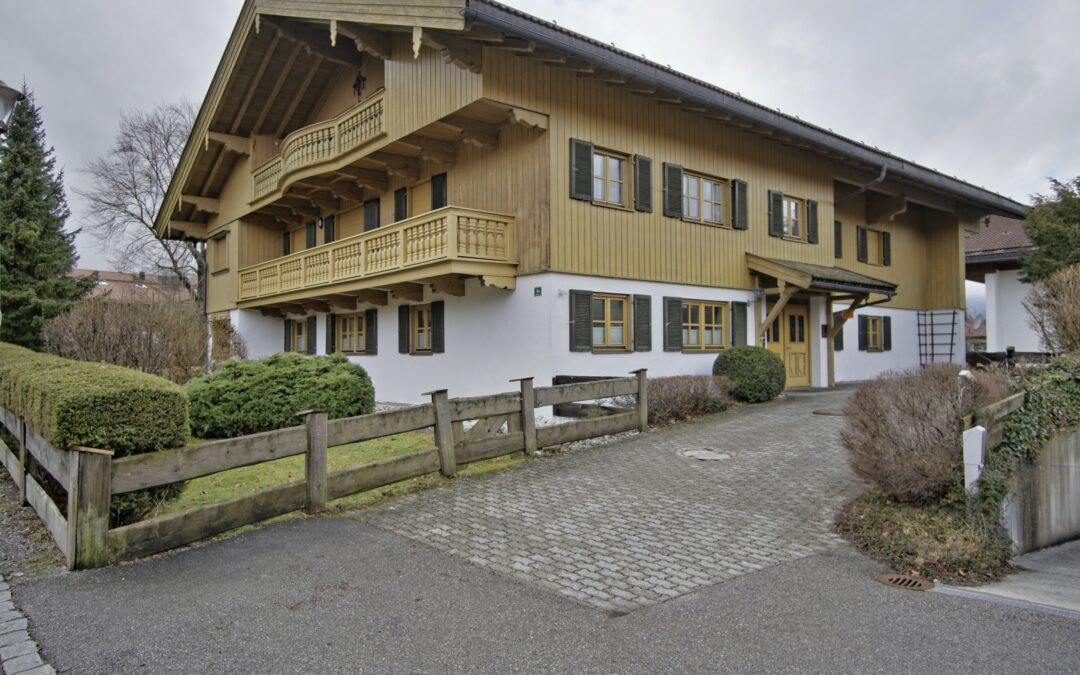 DE, Rottach-Egern, Oberachweg 4aIdyllische 2-Zimmer-Wohnung mit Balkon, Hobbyraum und Carport