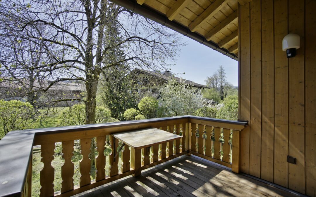 DE, Rottach-Egern, OberachwegIdyllische 2-Zimmer-Wohnung mit Balkon, Hobbyraum und Carport