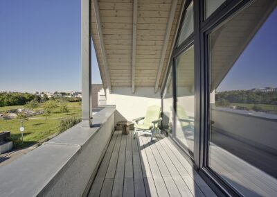 freier Blick vom Balkon aus in die Ferne